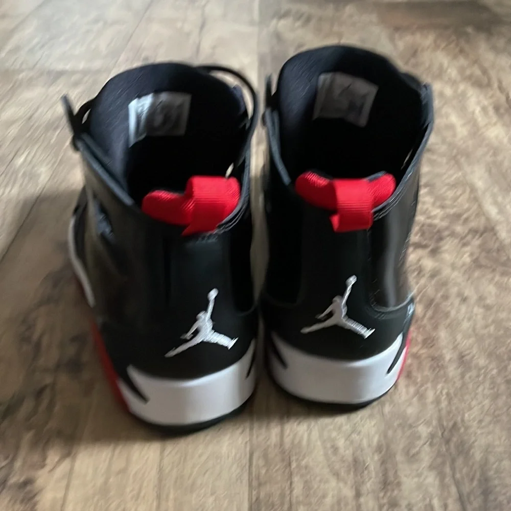 Shoes - Picture 3 of 4